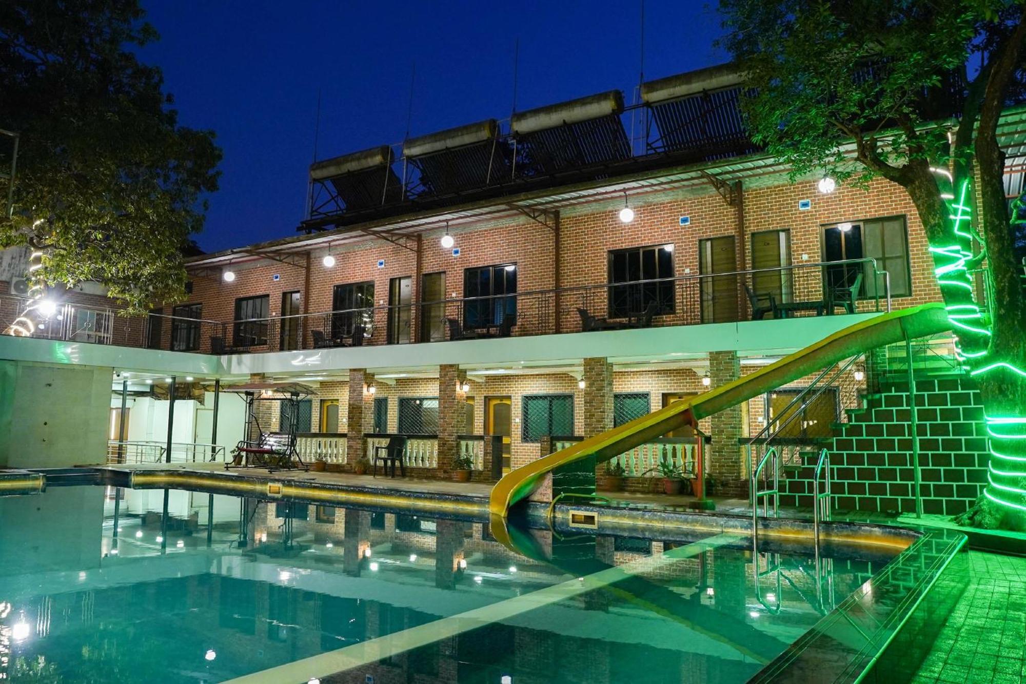 Hotel Kumar Plaza Matheran Exterior foto